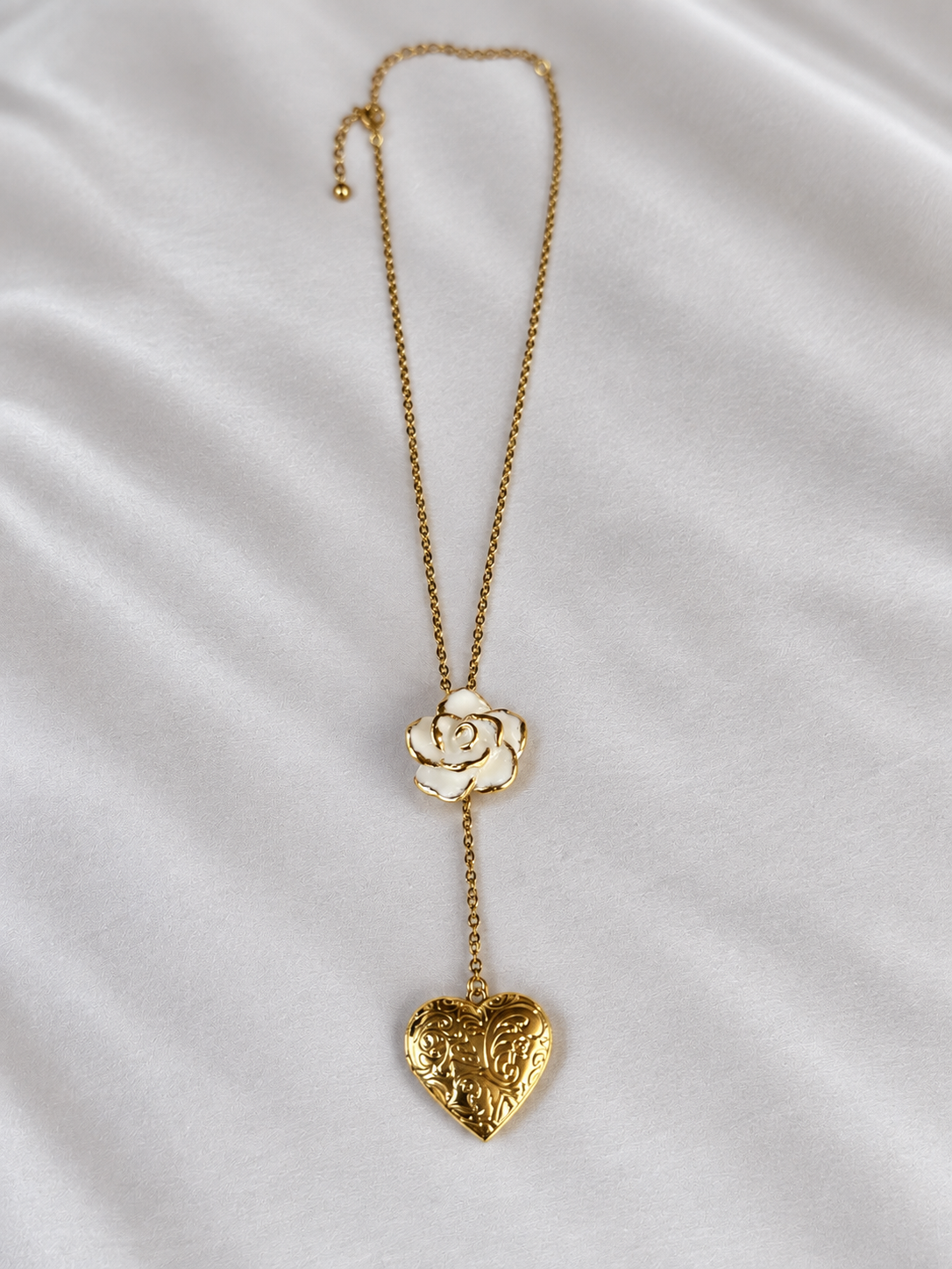 Aasma Handmade Porcelain Necklace