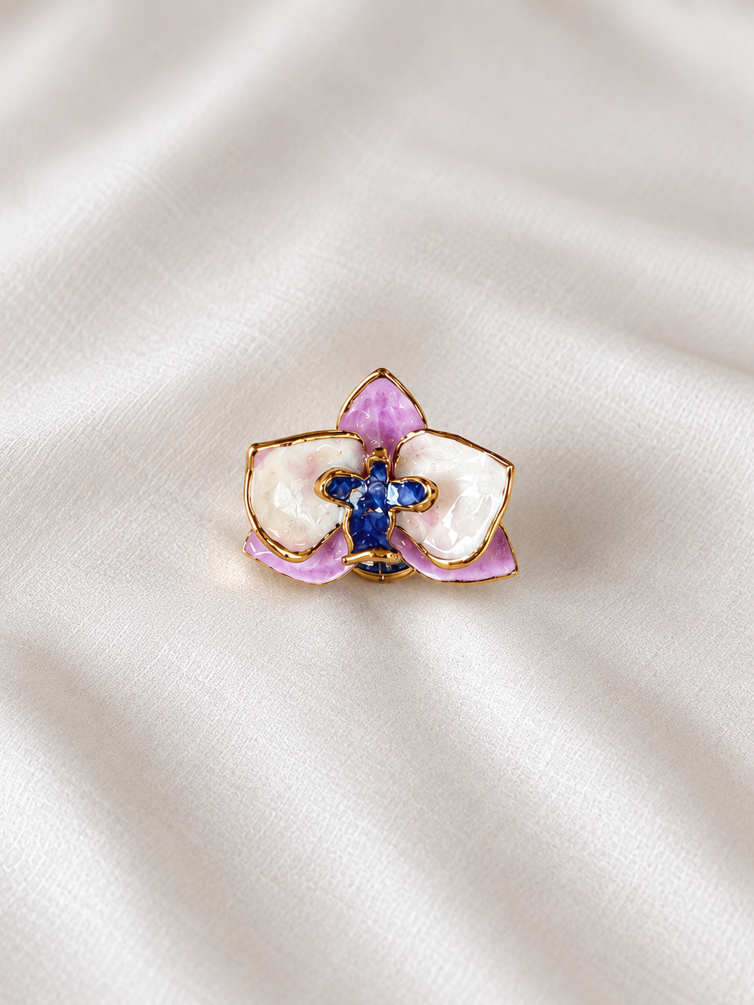Noor Iridescent Handmade Porcelain Ring