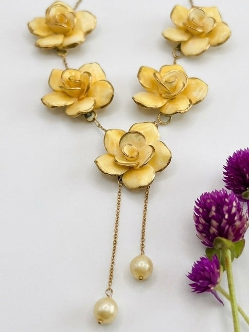 Uma Handmade Porcelain Necklace